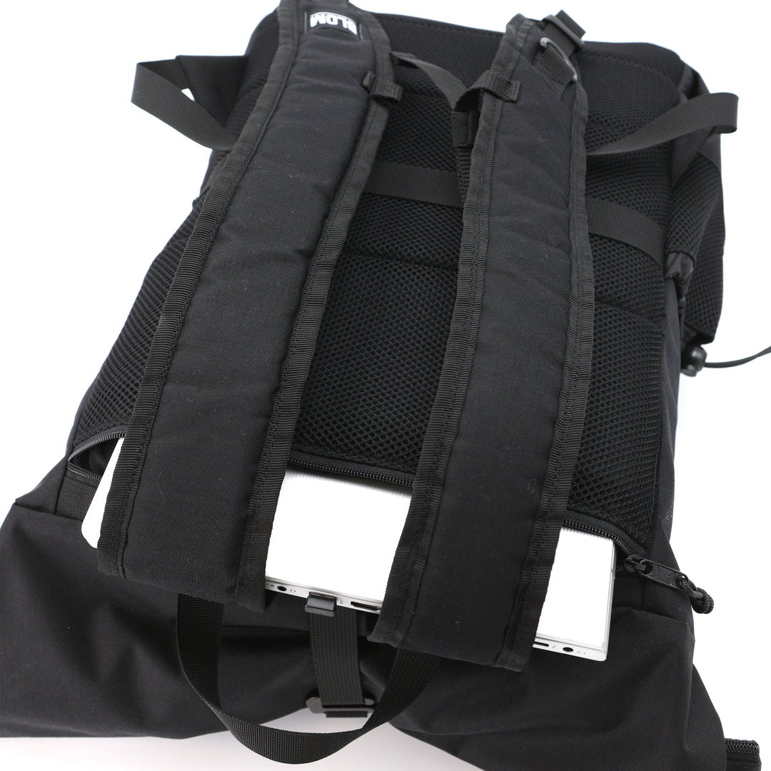 Mochila Roll-Top Negra 7º Aniversario