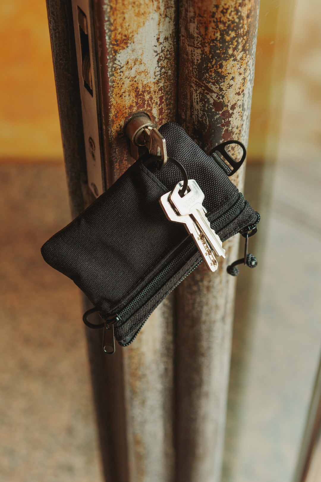 Zipped 3.0 Negro/Granate (Preventa)