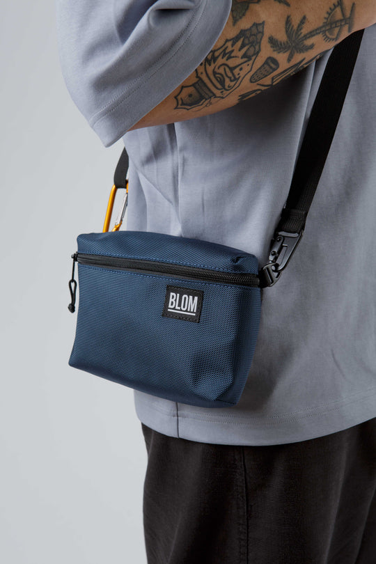 Bolso Numa Azul