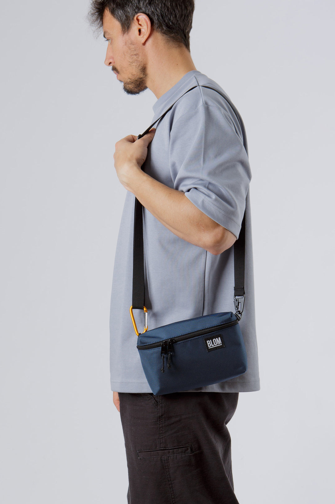 Bolso Numa Azul