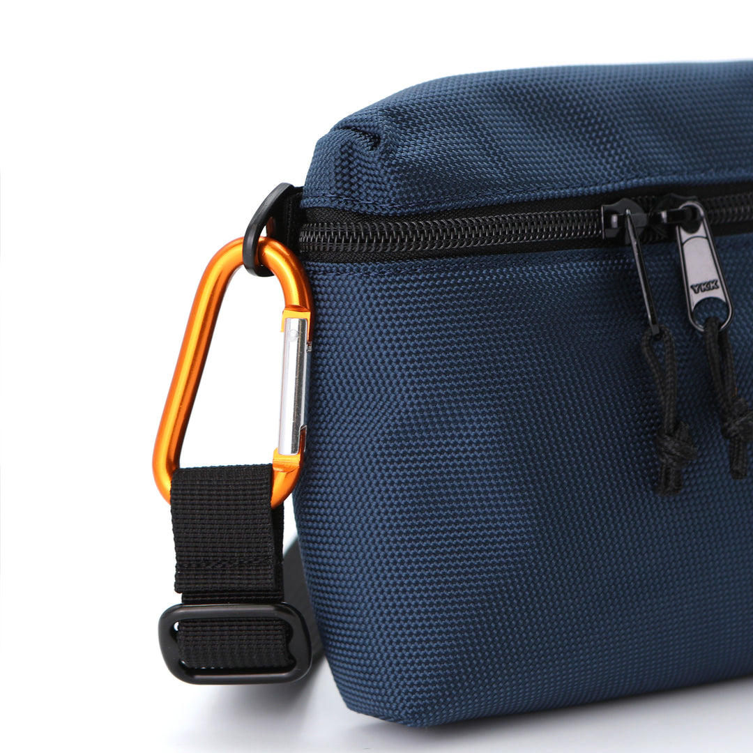 Bolso Numa Azul